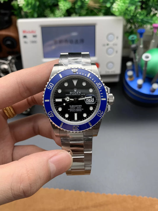 Sports Watch Steel 41mm Date (Blue and Black) - Luxury Watch