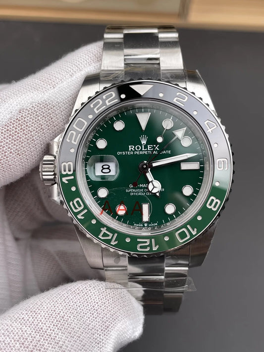 Pilot Watch II Green Dial Oyster (Green and Black) - Luxury Watch