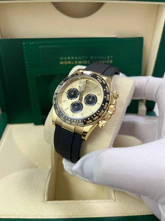 Daytova Yellow Gold Oysterflex (Champagne Dial) - Luxury Watch