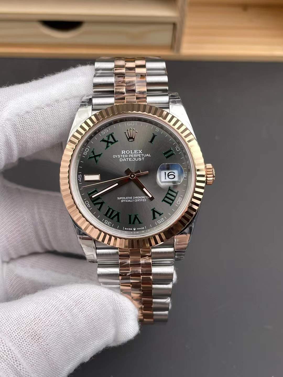 41mm Everose Gold and Steel (Roman Numeral Dial) - Luxury Watch