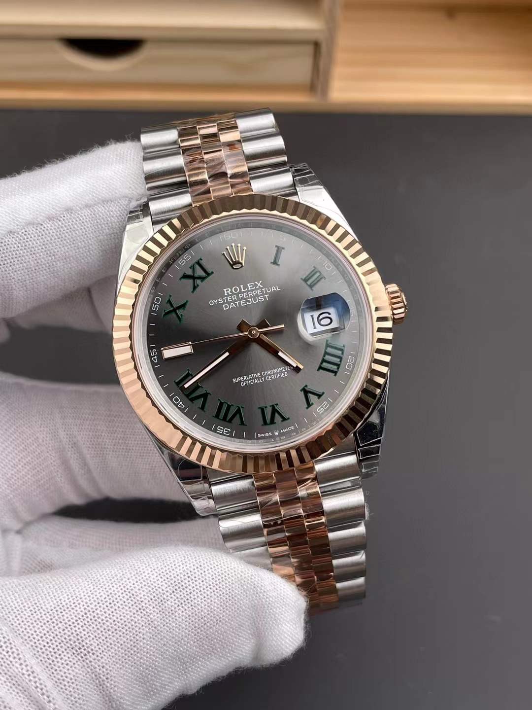 41mm Everose Gold and Steel (Roman Numeral Dial) - Luxury Watch