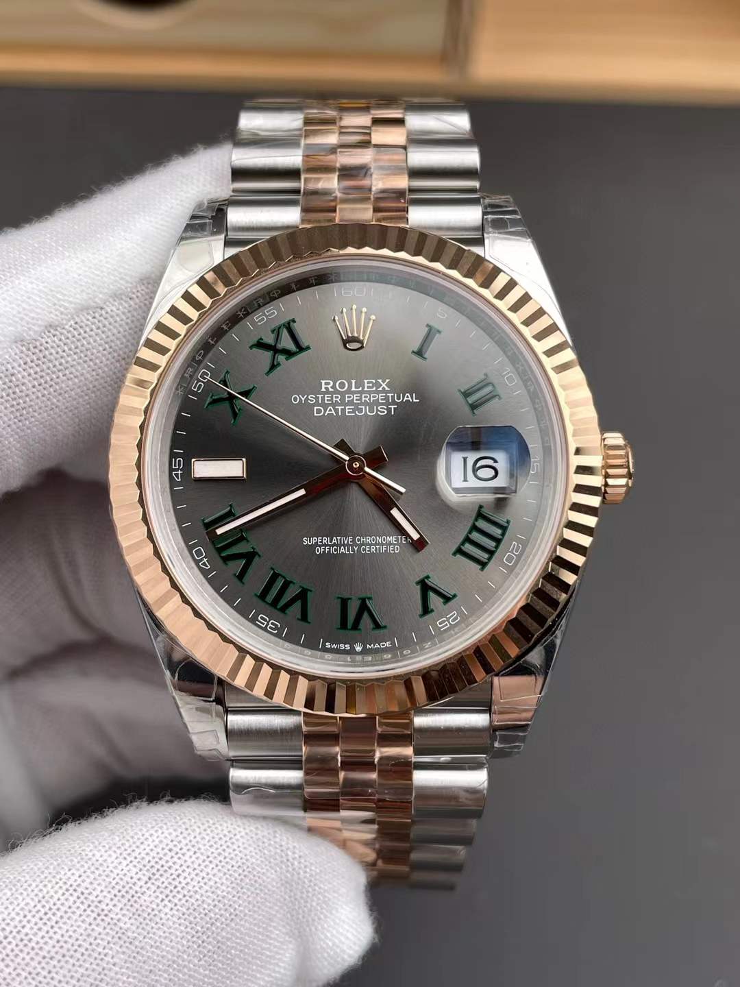 41mm Everose Gold and Steel (Roman Numeral Dial) - Luxury Watch
