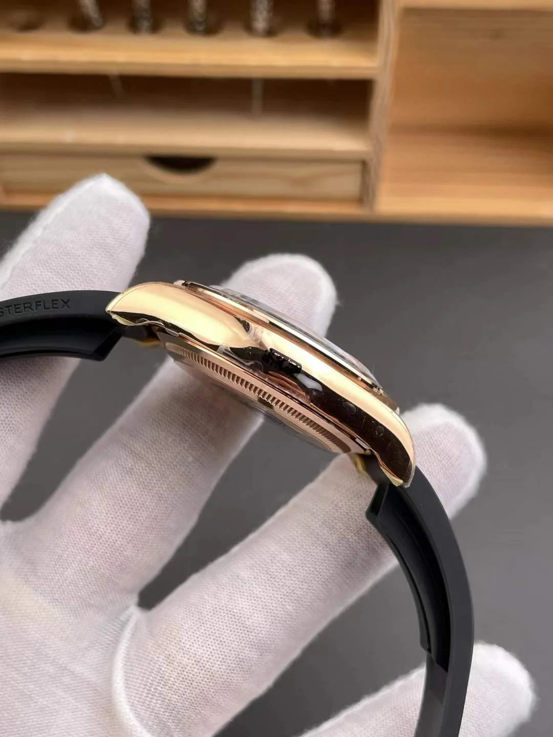 Rose Gold Rubber (Rose Dial) - Luxury Watch