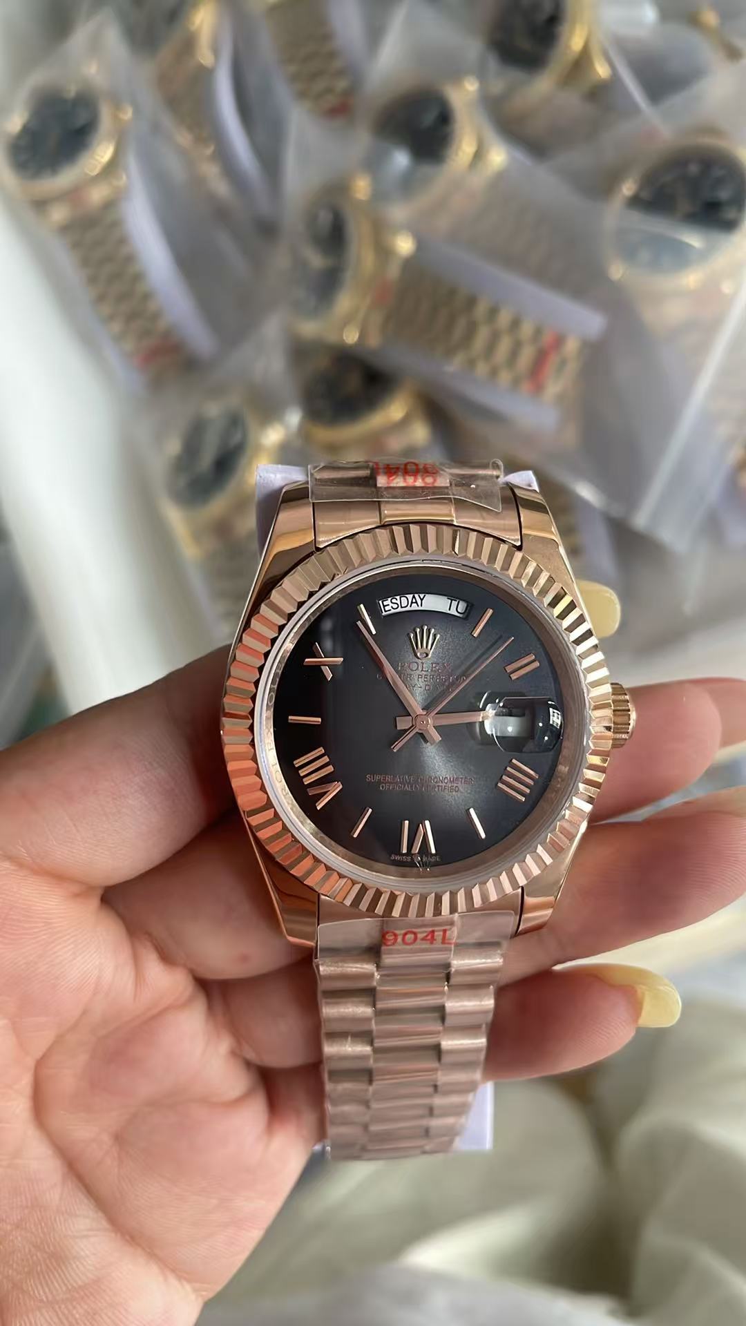 Everose Gold day week 40 Slate gradient fade - Luxury Watch