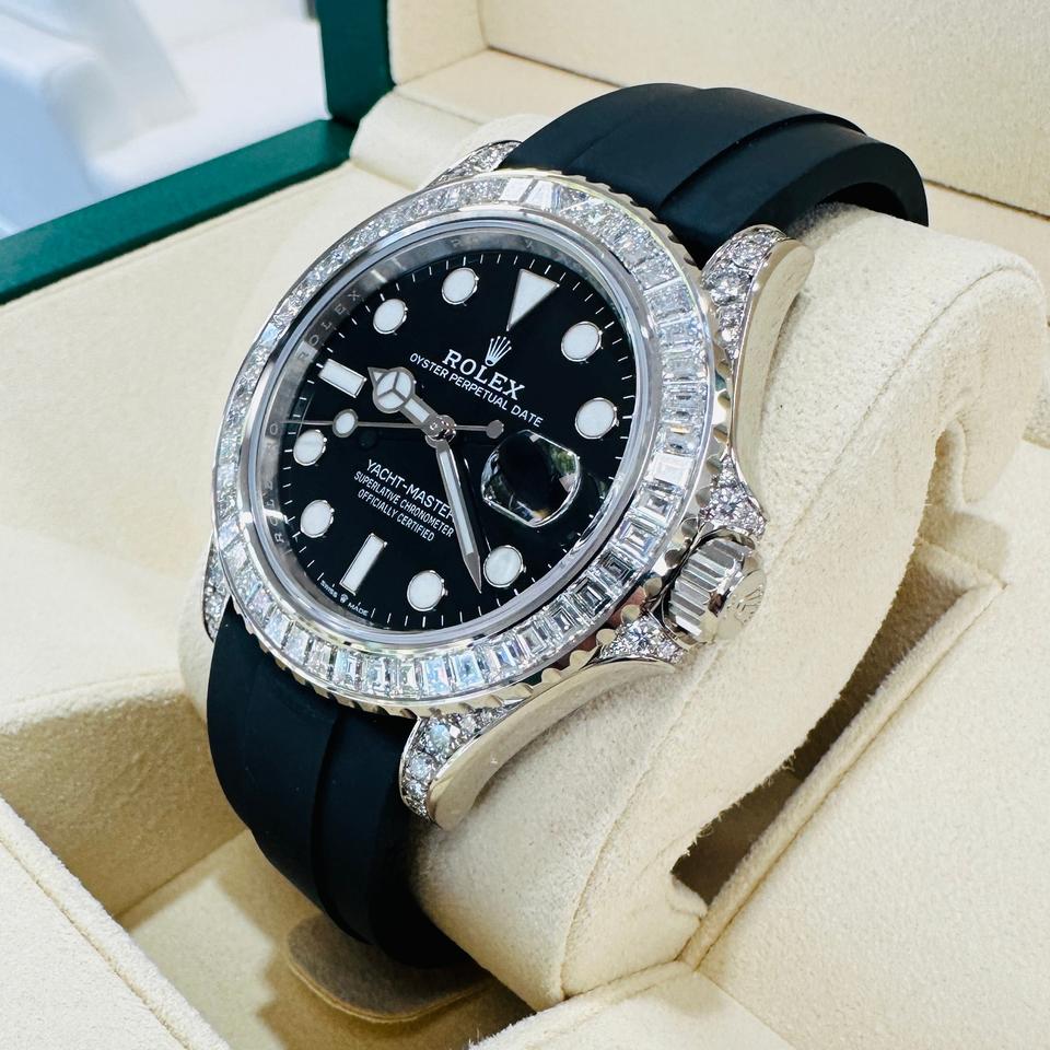 Black Diamond Bezel rubber (Black Dial) - Luxury Watch