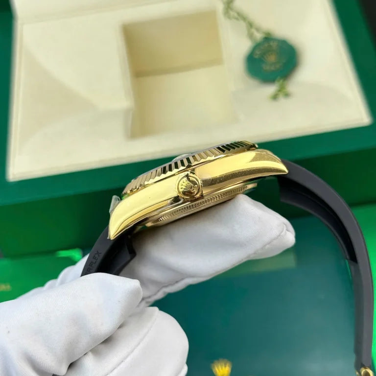Skyscraper Yellow Gold Oysterflex (Black Dial) - Luxury Watch