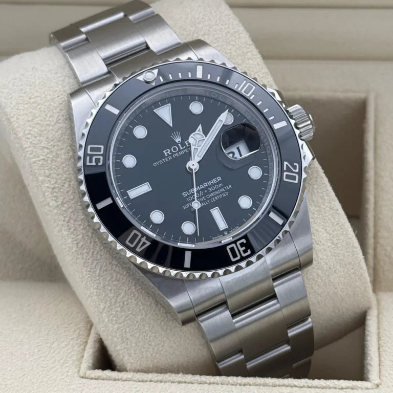 Submarine Stainless Steel 41mm Date (Black Dial) - Luxury Watch