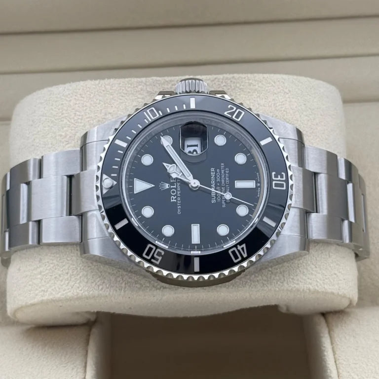 Submarine Stainless Steel 41mm Date (Black Dial) - Luxury Watch