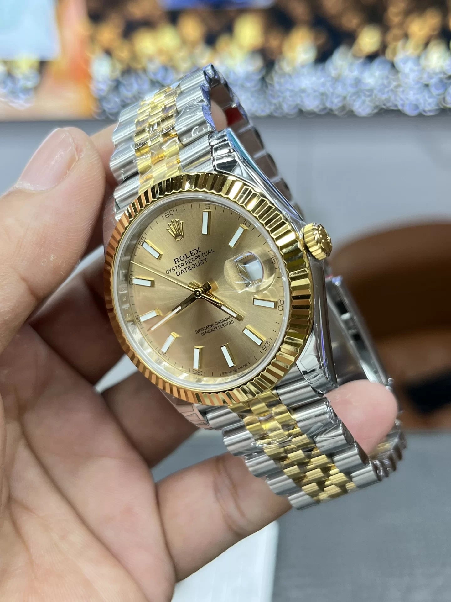 41mm Yellow Gold and Steel Jubilee (Champagne Dial) - Luxury Watch