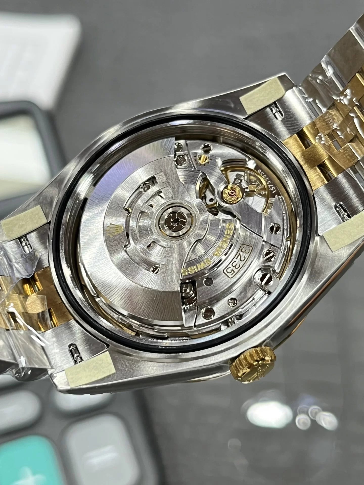 41mm Yellow Gold and Steel Jubilee (Champagne Dial) - Luxury Watch