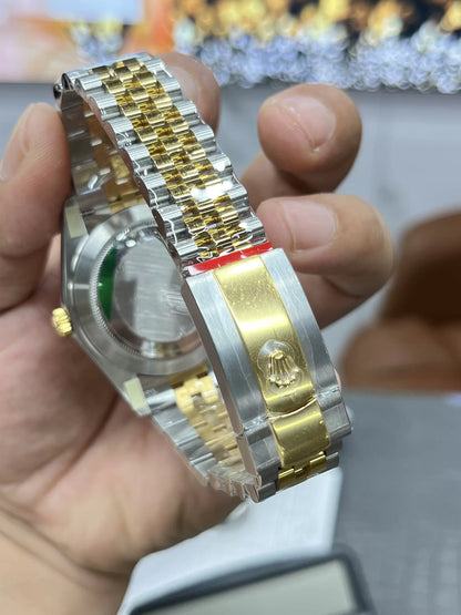 41mm Yellow Gold and Steel Jubilee (Champagne Dial) - Luxury Watch