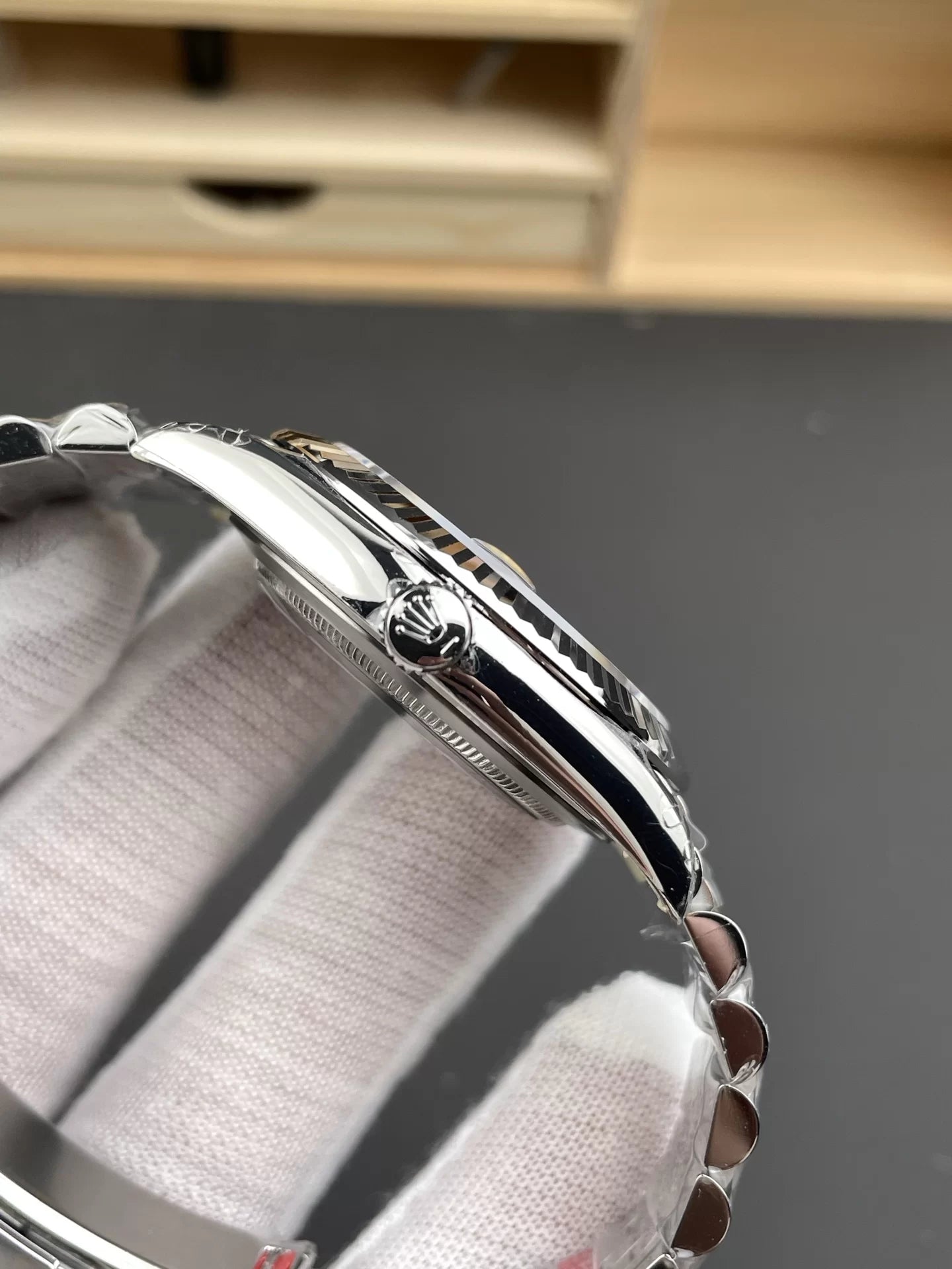 36mm Stainless Steel Jubilee (Roman Numeral) - Luxury Watch