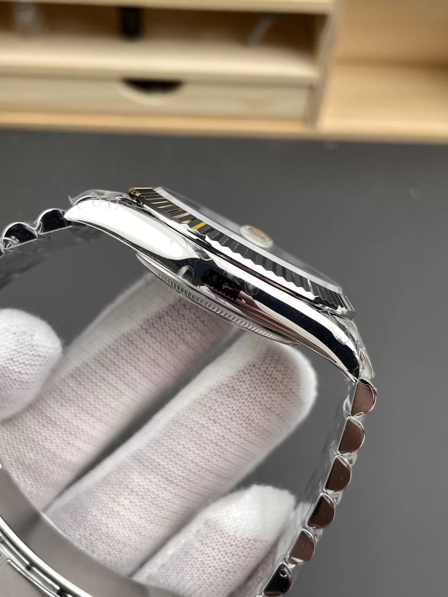 36mm Stainless Steel Jubilee (Roman Numeral) - Luxury Watch
