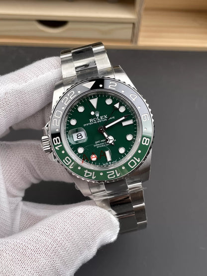 Pilot Watch II Green Dial Oyster (Green and Black) - Luxury Watch