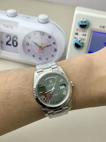 Stainless Steel Day week 40 (Olive Green Dial) - Luxury Watch