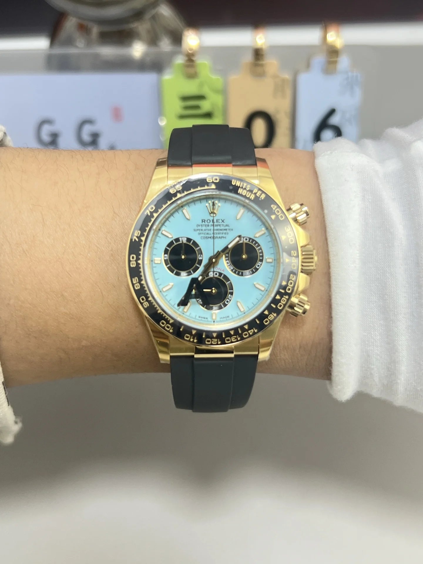 Yellow Gold Rubber (Tiffany Blue Dial) - Luxury Watch