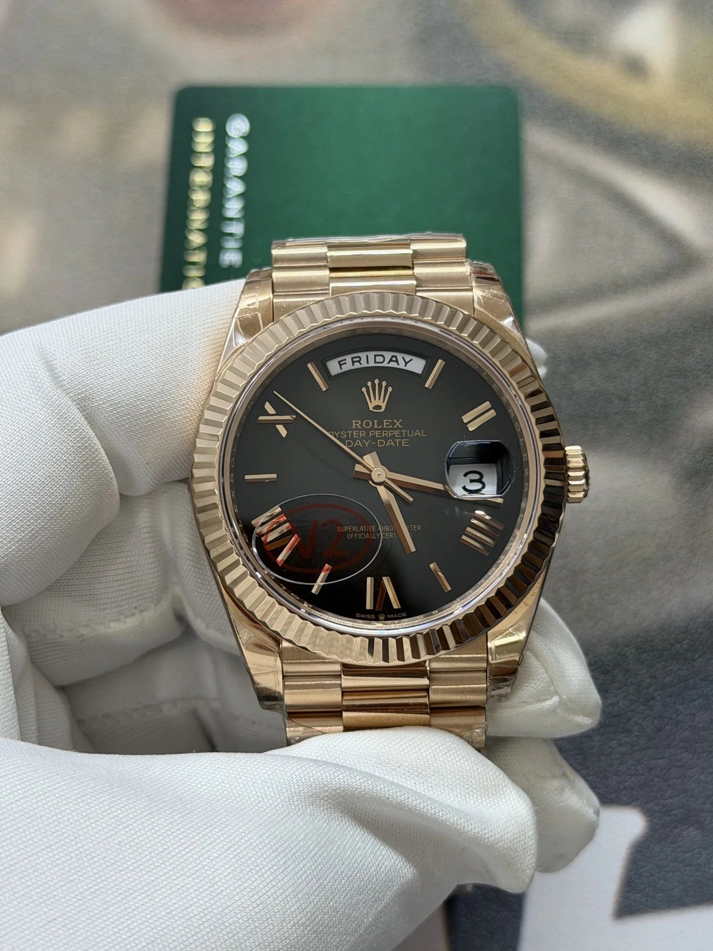 Everose Gold day week 40 Slate gradient fade - Luxury Watch